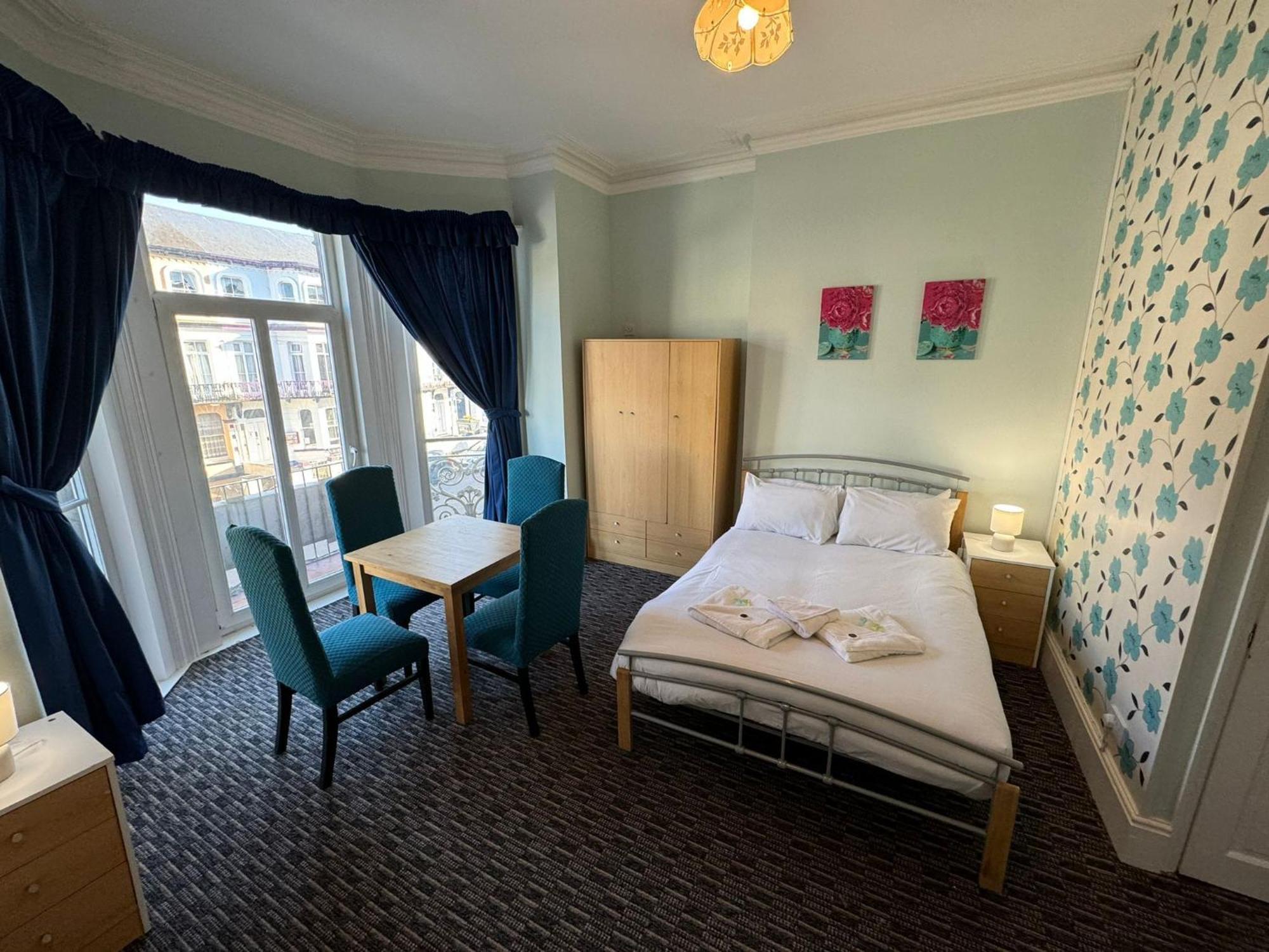 The Paradise Guest House Great Yarmouth Dış mekan fotoğraf